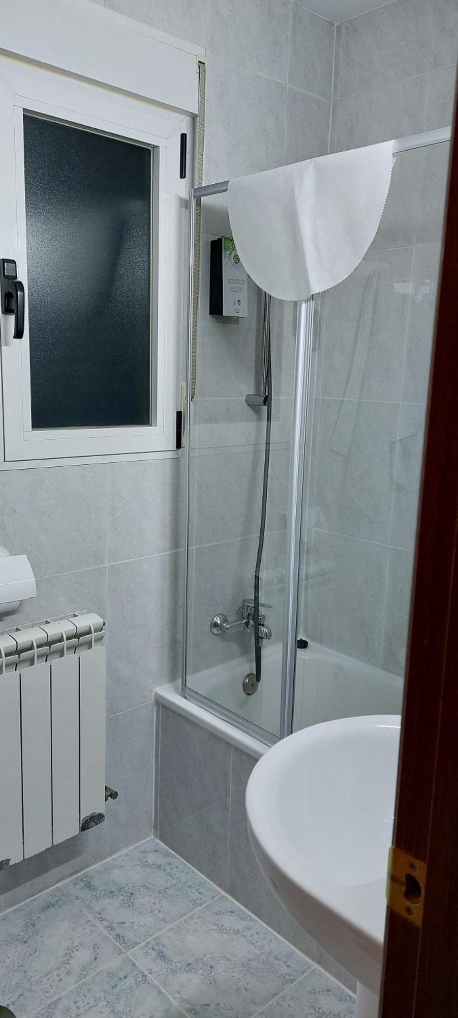 Double Room Private Bathroom