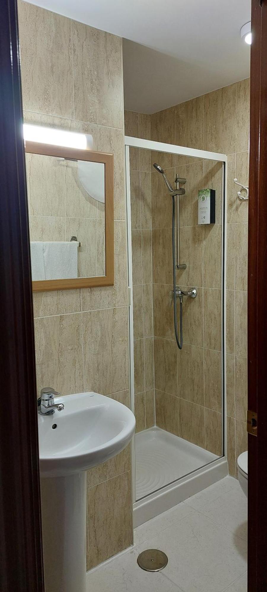 Twin Room Private Bathroom
